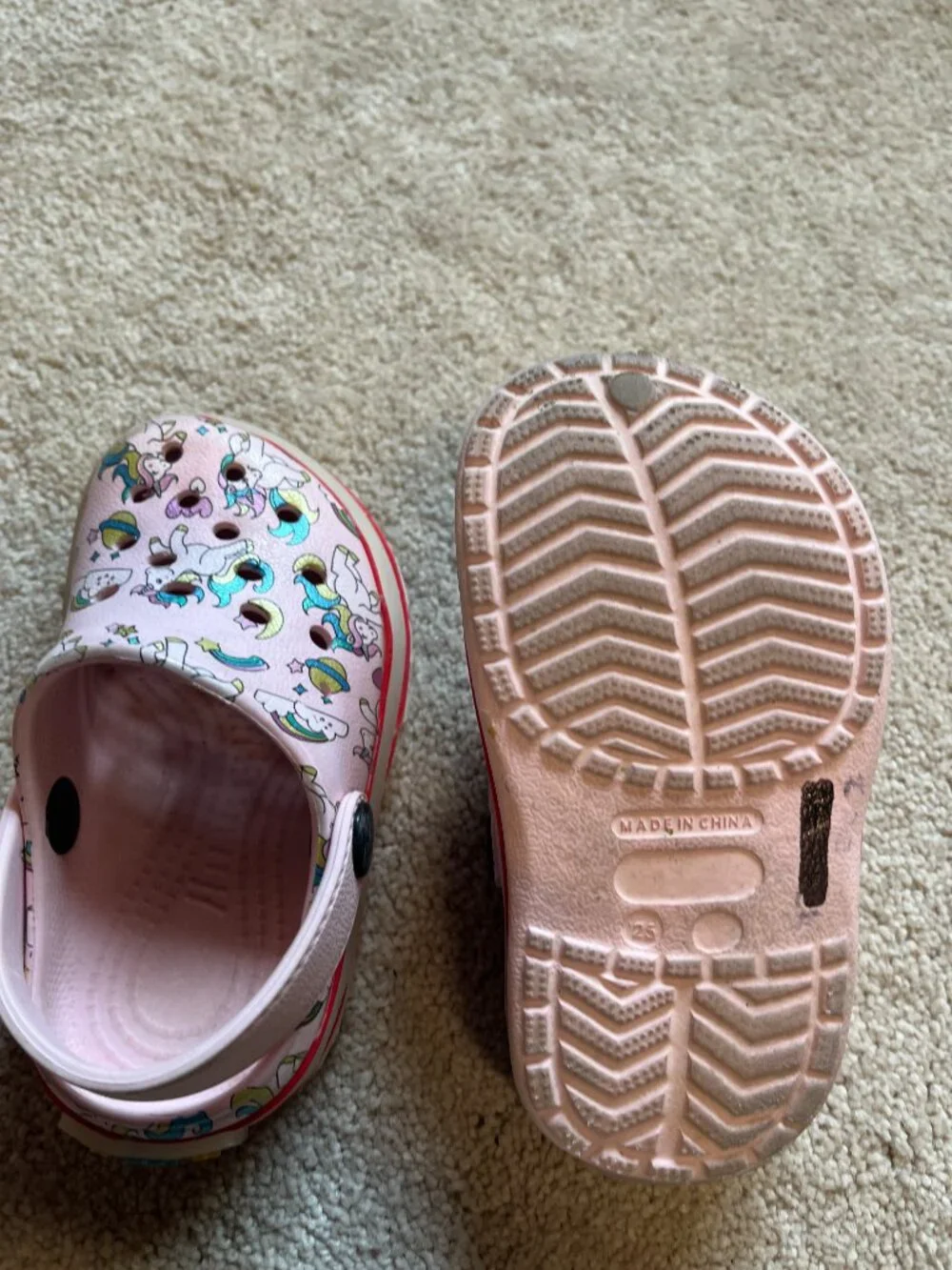 Pink Unicorn Rainbow Girls Clogs Size 25  (Previously Worn)